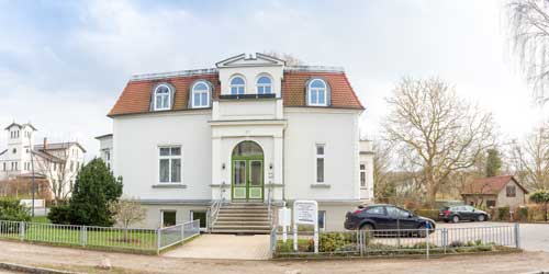 physiotherapie sonnenschein bild aussen haus
